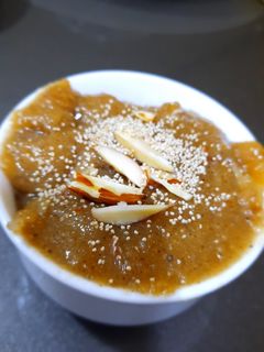 રાજગરાનો શીરો(Rajgira shira recipe in Gujarati) રેસીપી મુખ્ય ફોટો