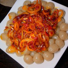 Dan Sululu (Cassava Balls) A picture of Dan Sululu (Cassava Balls).