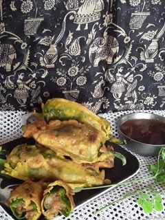 मिरची वडा (mirchi wada recipe in marathi) रेसिपी चे मुख्य फोटो