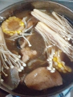 台式當歸藥膳湯火鍋*萍姊 的食譜成品照片