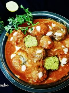 ब्रोकोली कोफ्ता करी(Broccoli kofta curry recipe in hindi) रेसिपी मुख्य फोटो