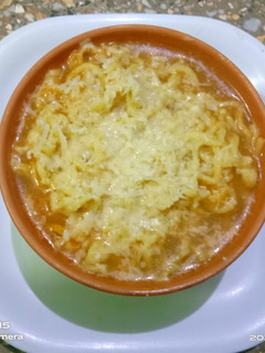 ચીઝ મેગી(Cheese Maggi Recipe in Gujarati) રેસીપી મુખ્ય ફોટો