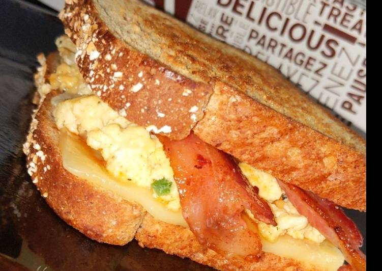 Step-by-Step Guide to Make Quick Scrambled sandwich