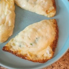A picture of Keto crab rangoon.