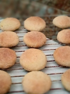 A picture of Snickerdodle cookies.