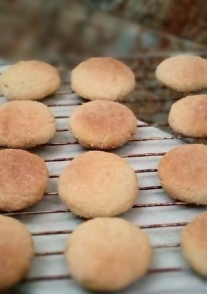 A picture of Snickerdodle cookies.