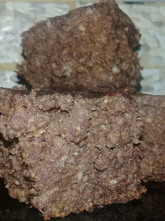 Una foto de Cuadraditos de banana🍌 y cacao🍫