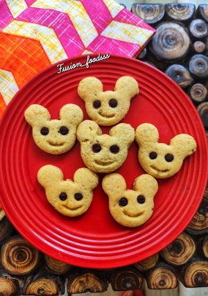 A picture of Chocolate chip cookies.