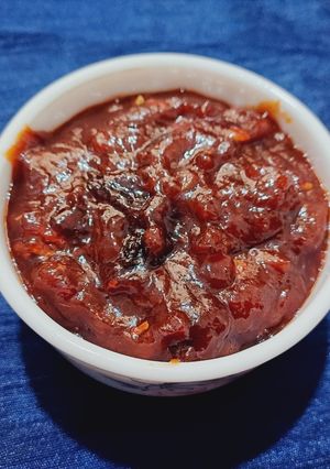 A picture of Plum chutney.
