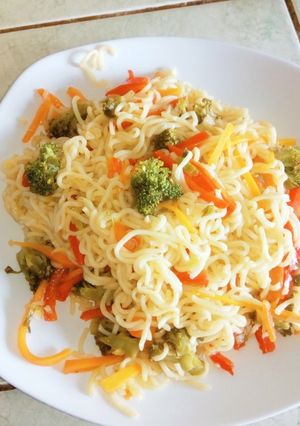 A picture of Stir- fried noodles.