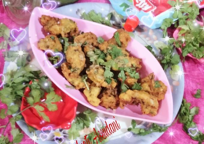 How to Make Quick Leftover Daal Palak Pakoda 😘😘😋😋