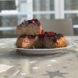Bizcocho de fresas con chocolate