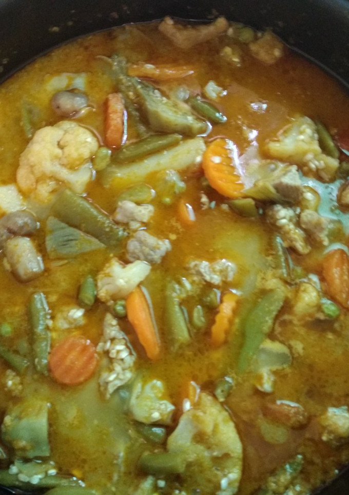 Una foto de Arroz con menestra y carne
