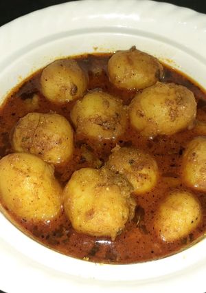 কাশ্মীরি দম আলু (Kashmiri dum aloo recipe in Bengali) রেসিপির প্রধান ছবি