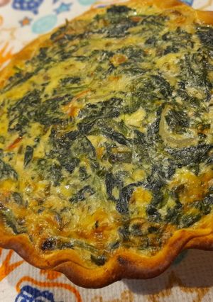 Una foto de Tarta de espinaca con salsa bechamel 🥧😋🌟🌈