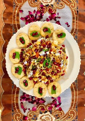 A picture of Papdi chaat.
