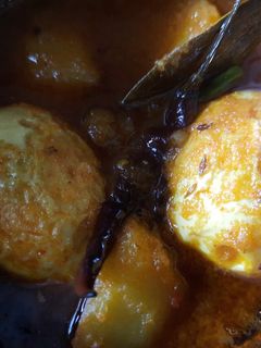 ডিমের ডালনা (dimer dalna recipe in Bengali) রেসিপির প্রধান ছবি