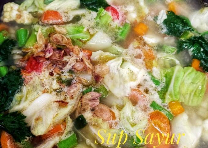 Bagaimana Menyiapkan Sup Sayur feat Makaroni, Bikin Ngiler
