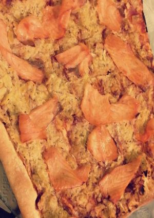 Une photo de Pizza au saumon