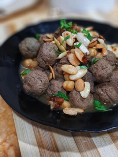 صورة لوصفة مثوم جزائري باللحم واللحم المفروم