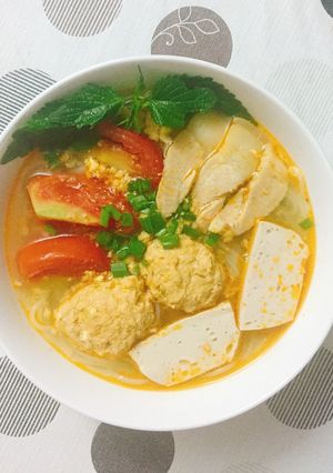 Hình của món Bún riêu.