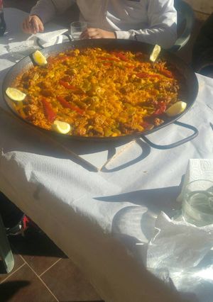A picture of Valencian Paella.