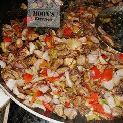 A picture of Beef sauce.