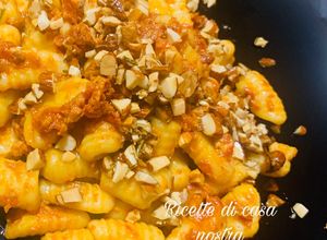 Foto di Gnocchetti sardi con pesto di pomodori secchi (malloreddus)