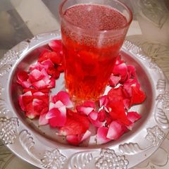 A picture of Rooh Afza n tukh malanga (basil seeds).
