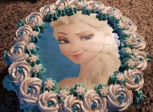 Una foto de Torta Frozen para Liha❤