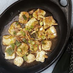 A picture of Japanese Tofu in Oyster Sauce and Crispy Garlic.