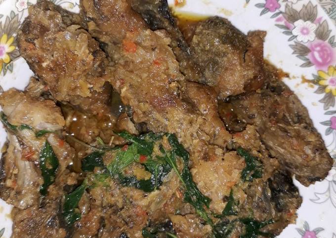 Sambal goreng lele kemangi