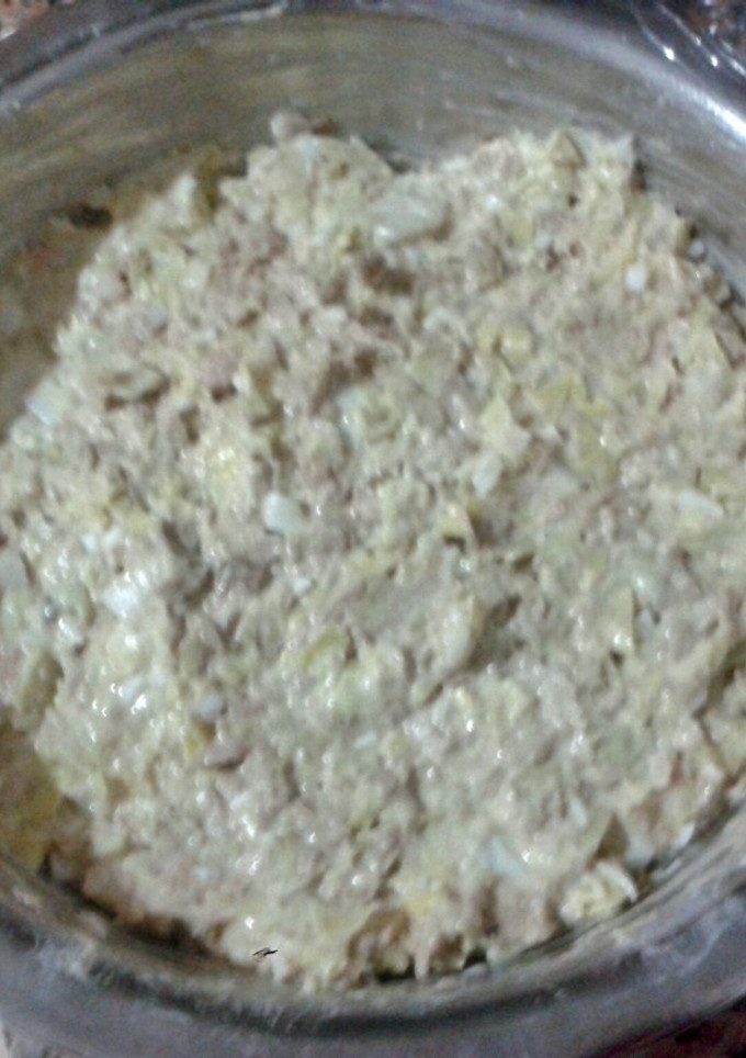 Una foto de Ensaladilla de alcachofas y atún