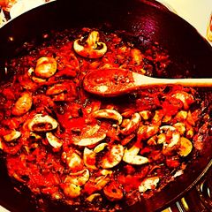 A picture of Mushroom Chili Marinara Sauce.