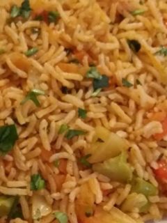 صورة لوصفة أرز بالخضر