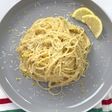 Espaguetis con crema de limón