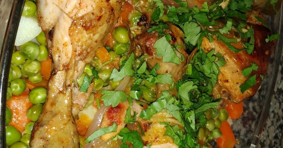 Rôti de poulet et légume à vapeur de amira abderrahmani - Cookpad