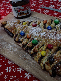 Una foto de Árbol de Navidad con hojaldre y nutella