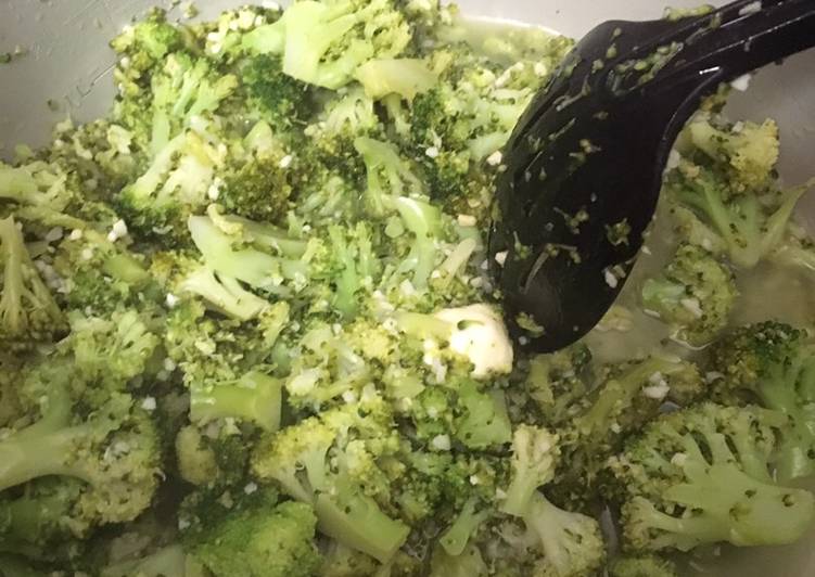 Butter Garlic Broccoli ?
* vegetarian *