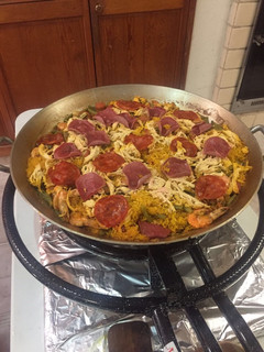 Una foto de Arroz a la paella mixto a mi estilo