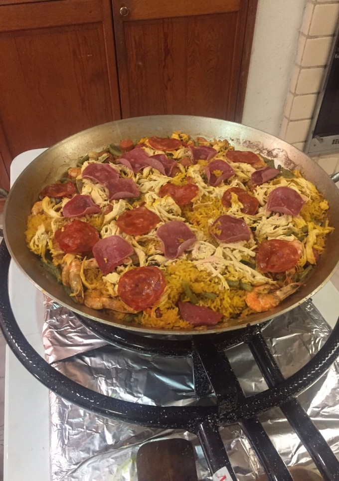 Una foto de Arroz a la paella mixto a mi estilo