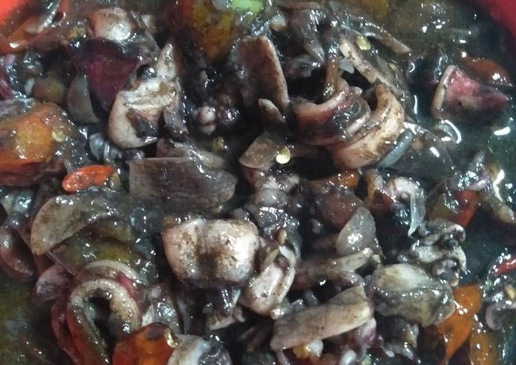 Cumi-cumi masak hitam