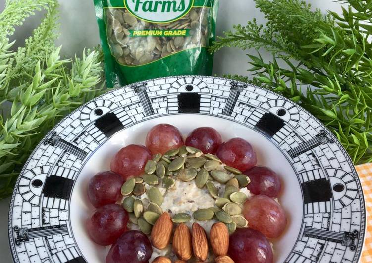 Cara Gampang Menyiapkan Cereal Oats Topping Anggur yang Sempurna