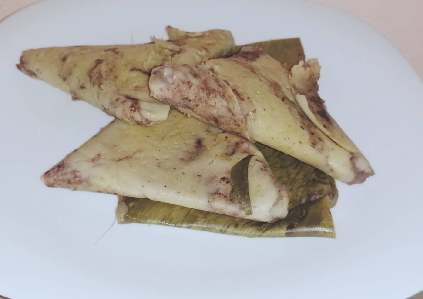 Tamalitos de frijol (siete cueros) y pozol (bebida)