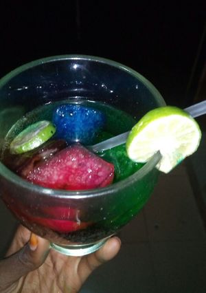 A picture of Rainbow drink.