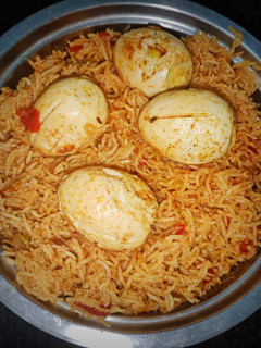முட்டை பிரியாணி(egg biryani recipe in tamil) செய்முறை முக்கிய புகைப்படம்