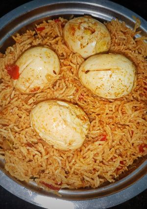 முட்டை பிரியாணி(egg biryani recipe in tamil) செய்முறை முக்கிய புகைப்படம்