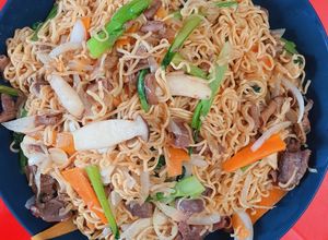Hình của món Mỳ xào lòng mề.