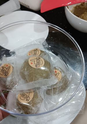 A picture of Matcha Mochi.