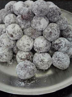 गटागट (खट्टी मीठी इमली की गोली) रेसिपी मुख्य फोटो